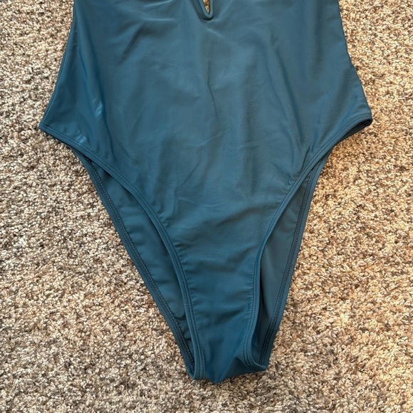 Cupshe Deep V Neck Crisscross One Piece Swimsuit Deep Blue Women's Size Medium - Picture 3 of 5